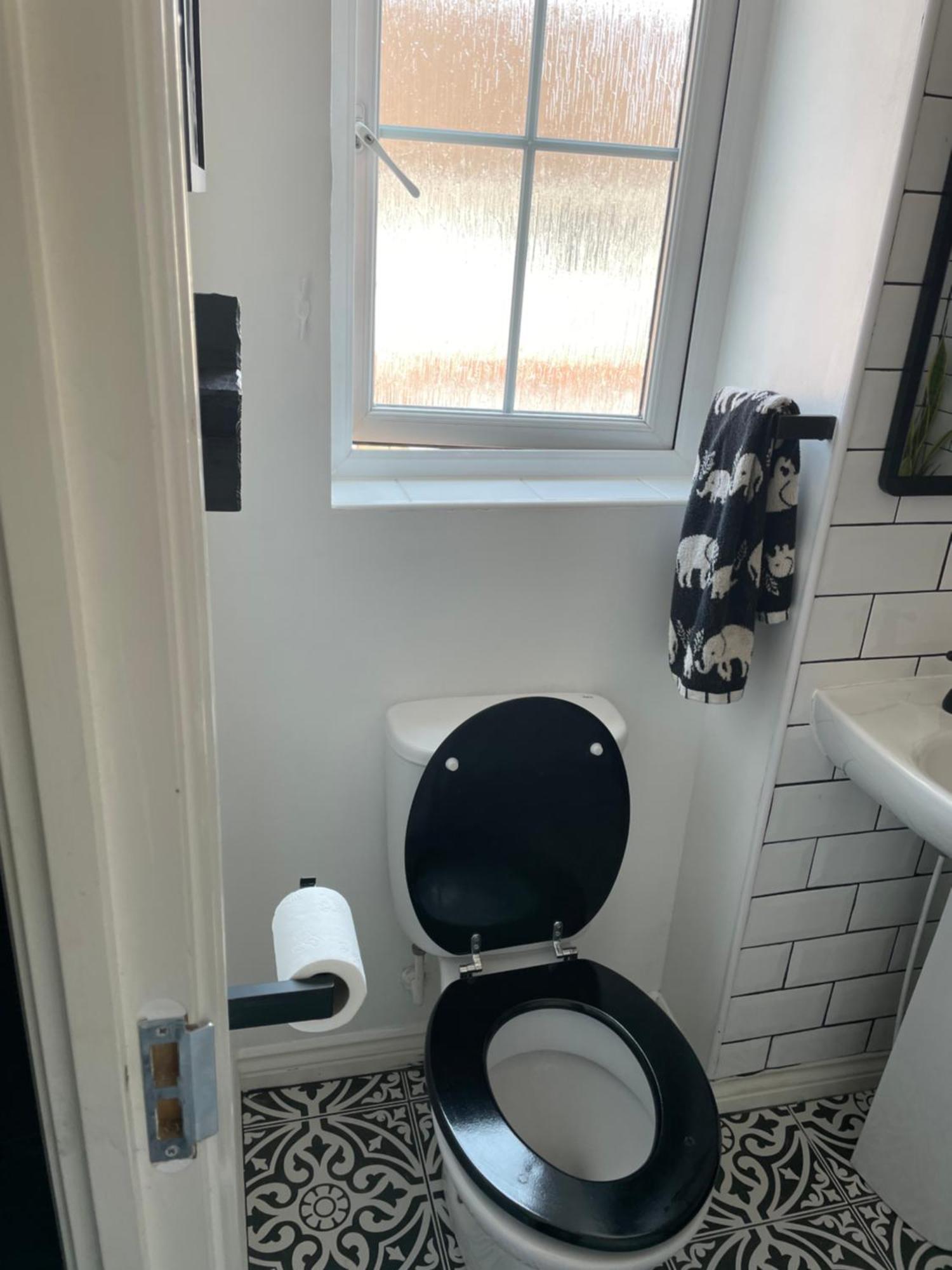 Cosy Home From Home With Private Bathroom - Free Parking Cardiff Bagian luar foto