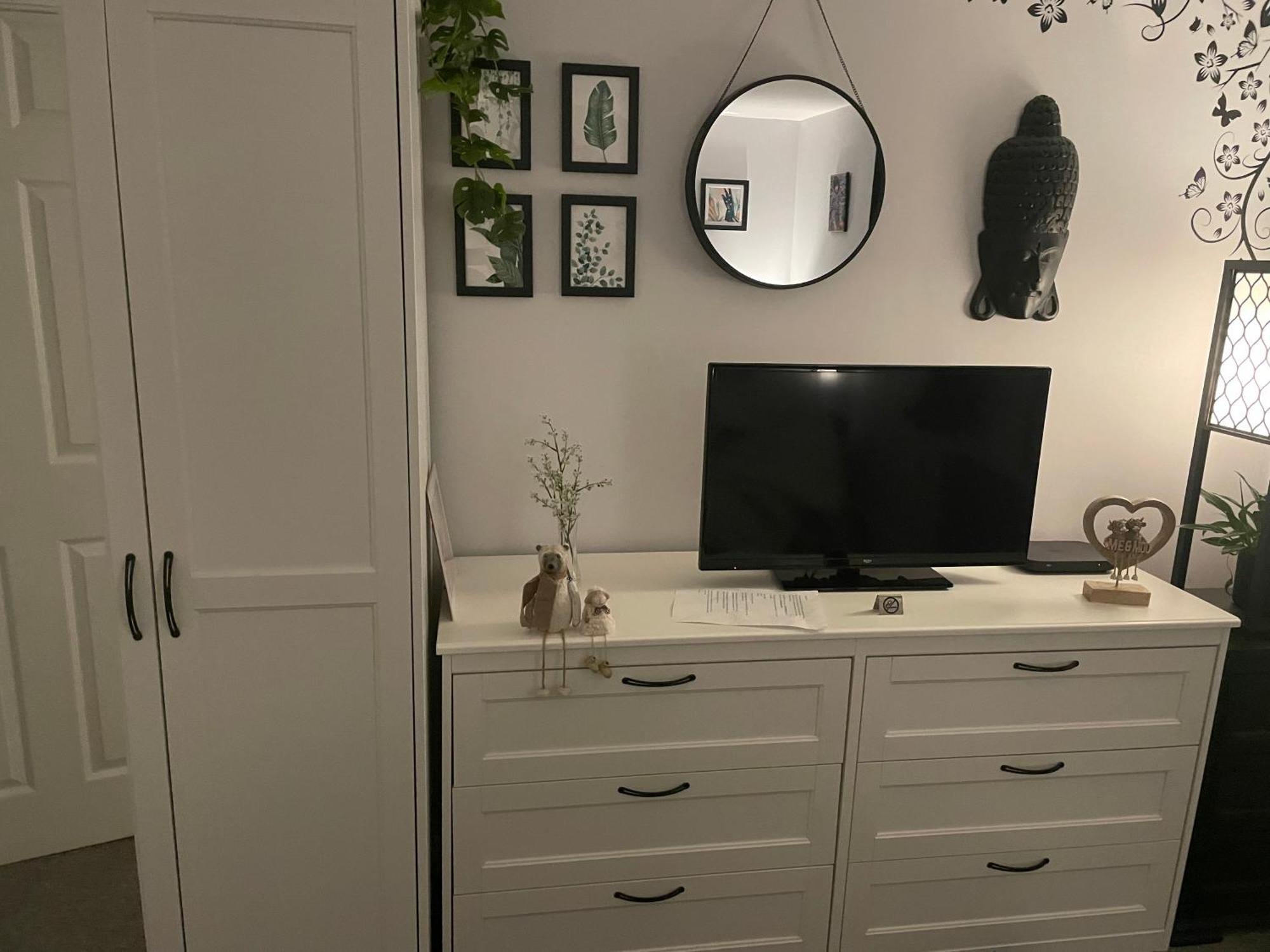 Cosy Home From Home With Private Bathroom - Free Parking Cardiff Bagian luar foto